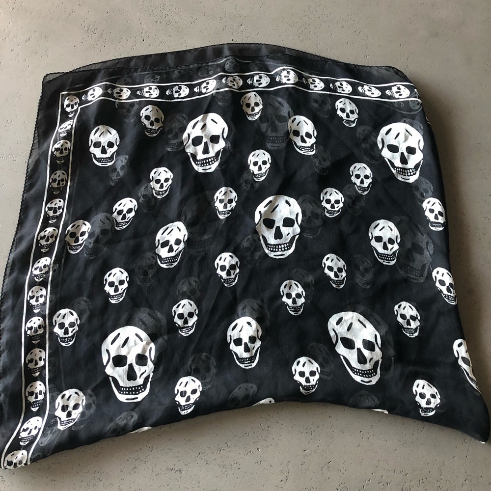 Alexander Mcqueen Scarf! Practically New!